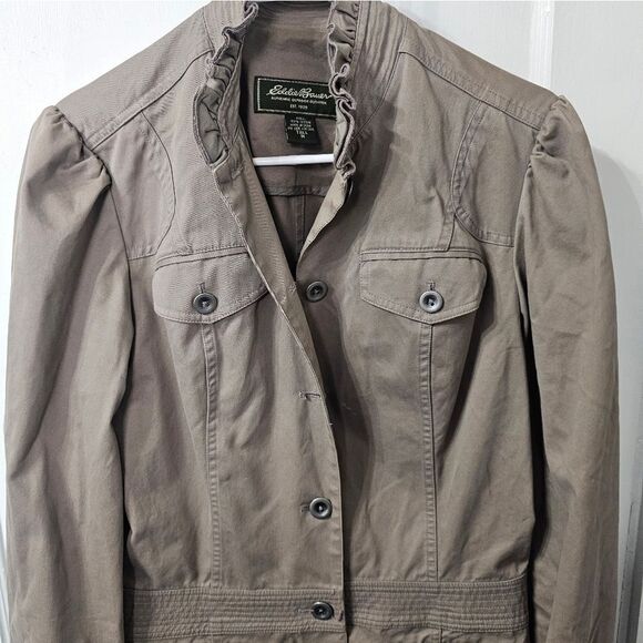 Eddie Bauer tan cotton button down coat sz medium tall. In excellent condition - Picture 4 of 5